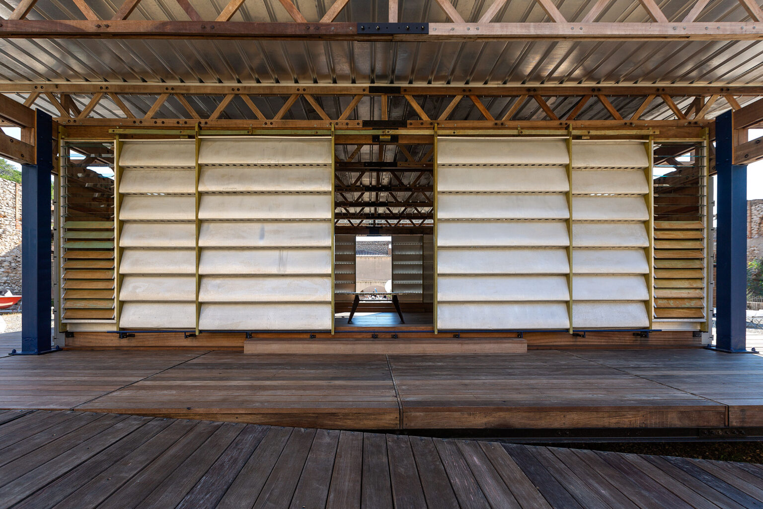 Habitat tropical standard à charpente bois – Jean Prouvé, photo 9