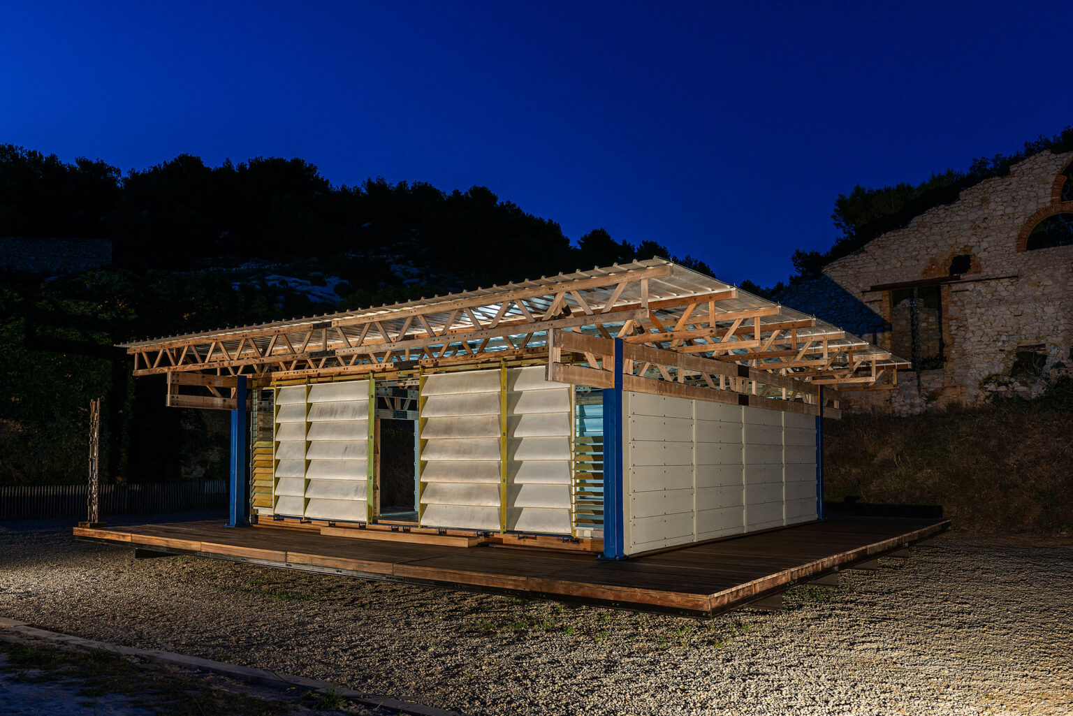 Habitat tropical standard à charpente bois – Jean Prouvé, photo 2