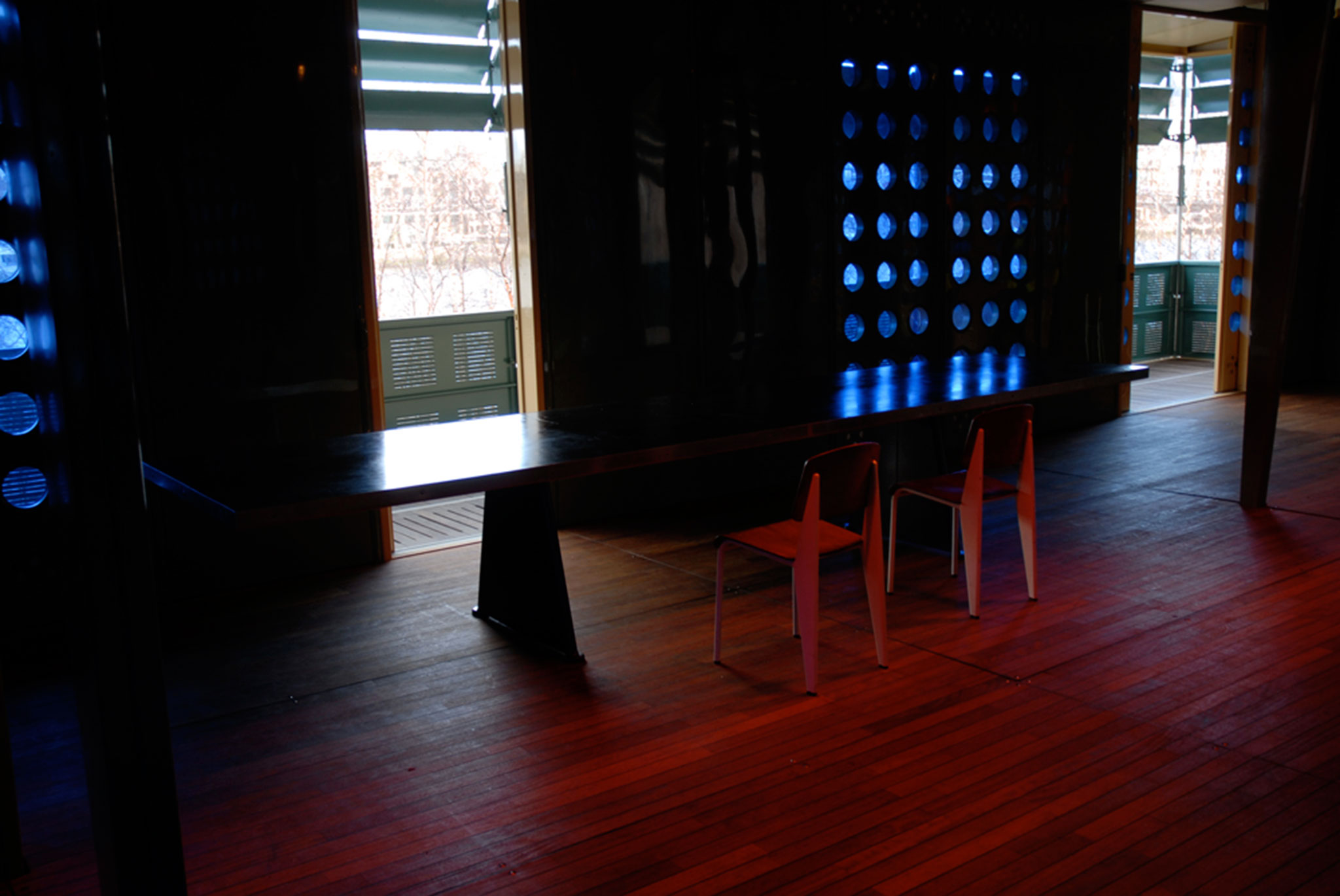 Jean-Prouve-Maison-tropicale-london-web-06