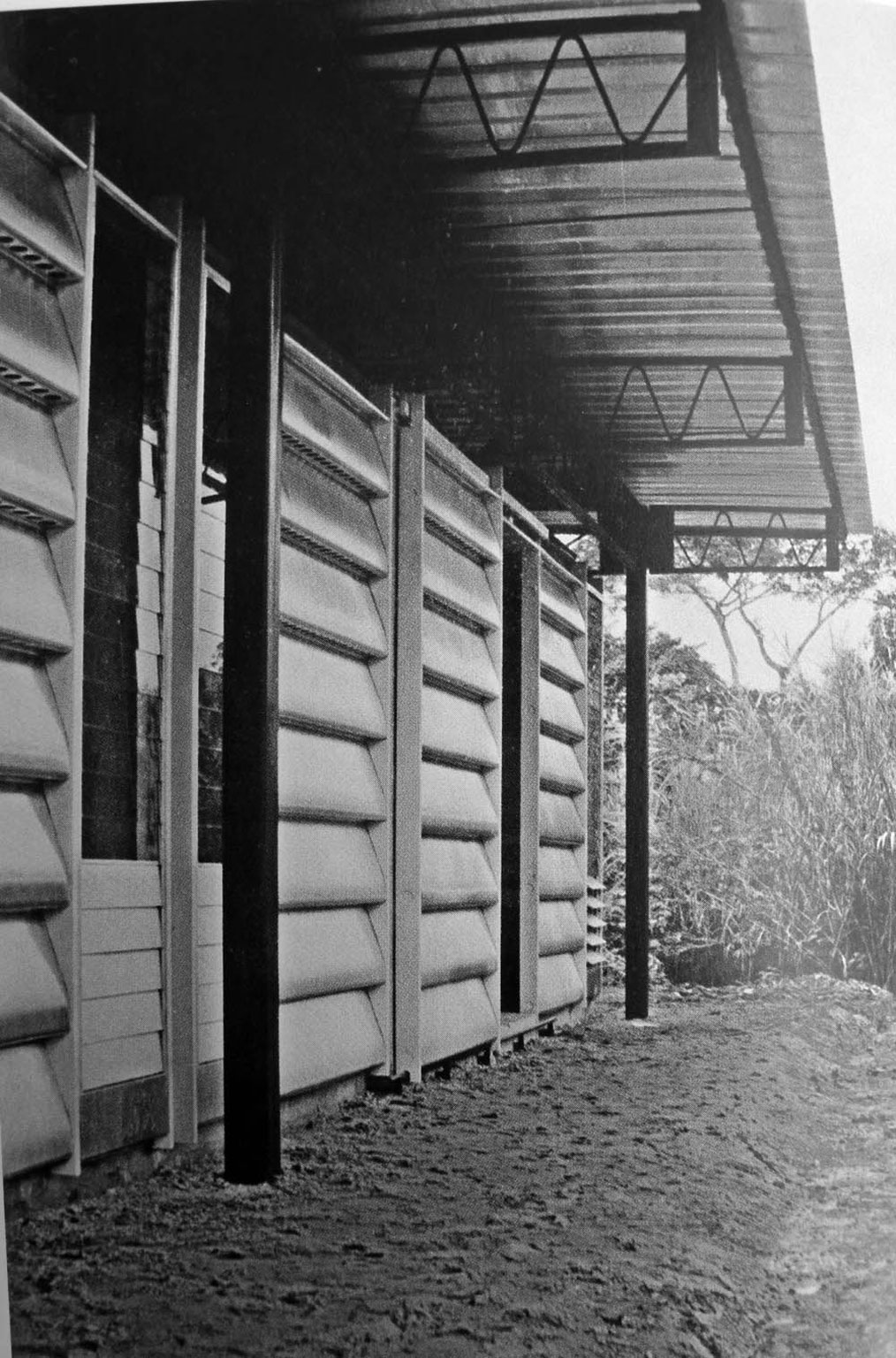 Jean-Prouve-Prototype-Cameroun001