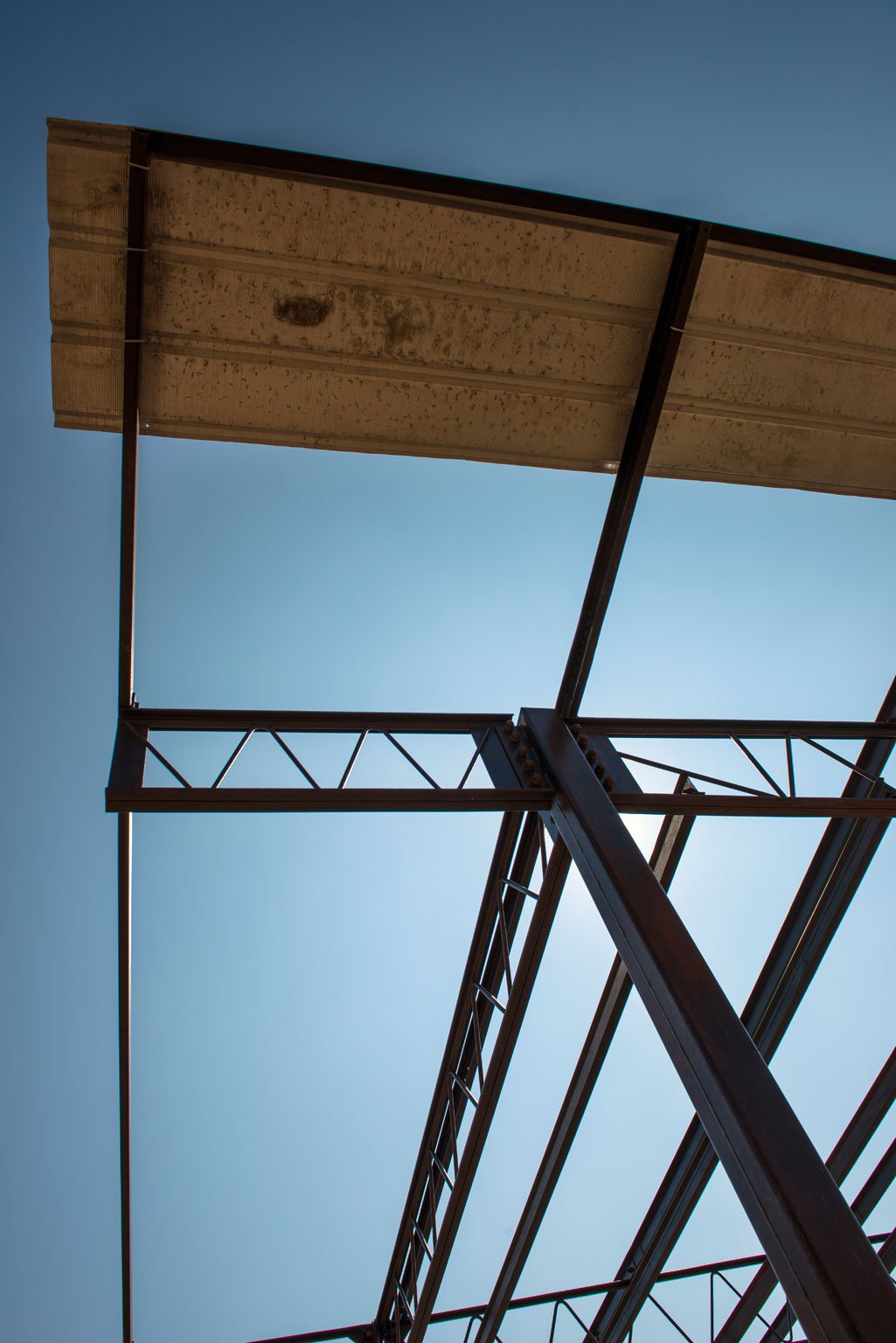 Jean-Prouve-Prototype-Cameroun002