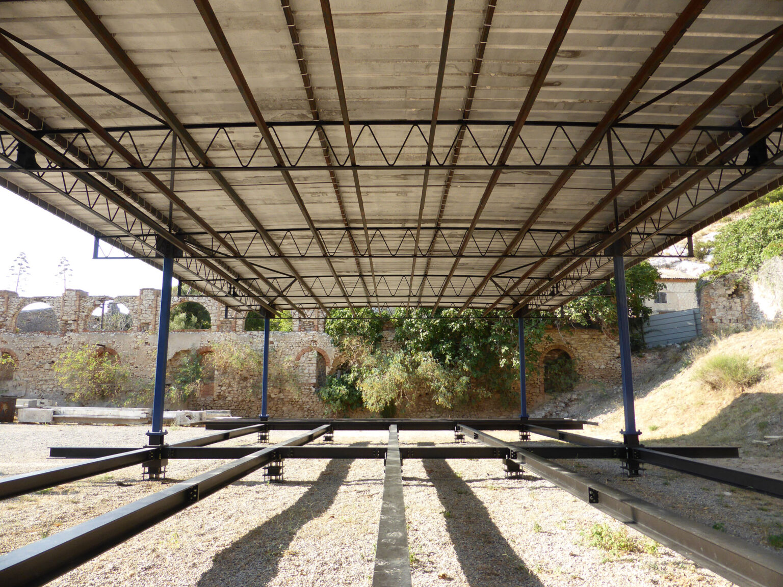 Metal-Framed Tropical Habitat Prototype - Cameroon Archives 1958 – Jean Prouvé, photo 12