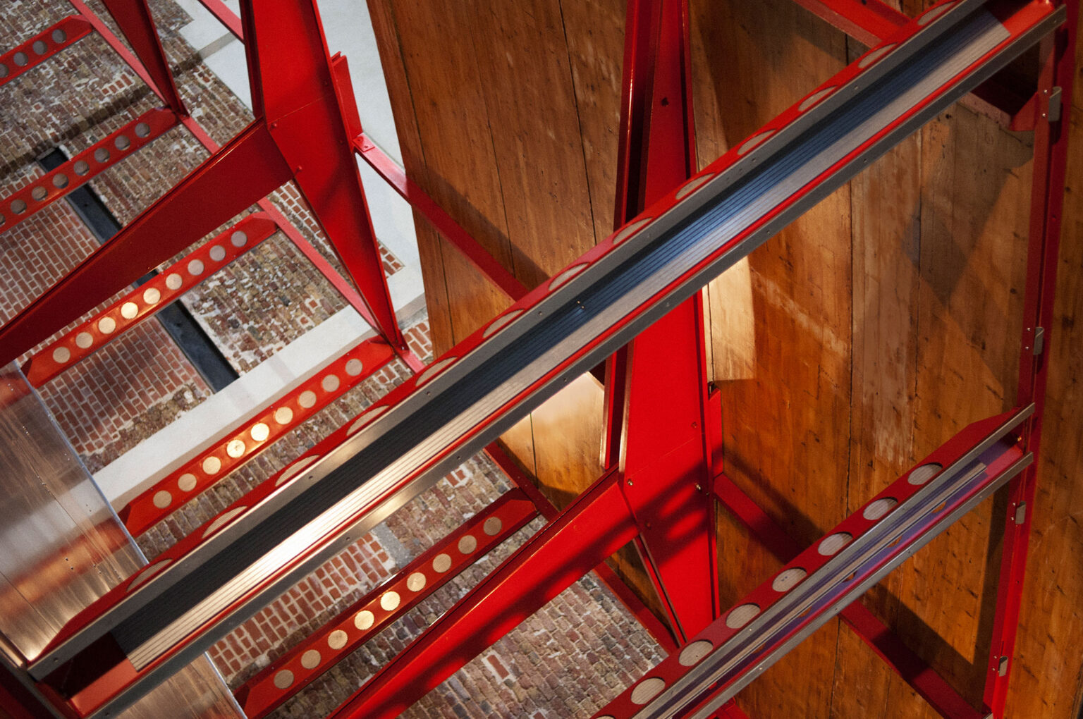 Small red nomadic structure – Jean Prouvé, photo 15