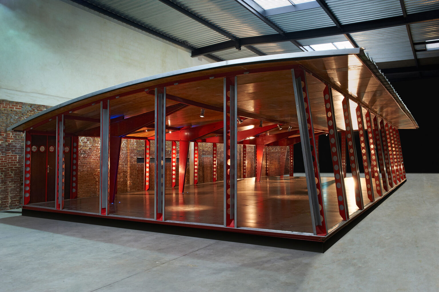 Small red nomadic structure – Jean Prouvé, photo 17