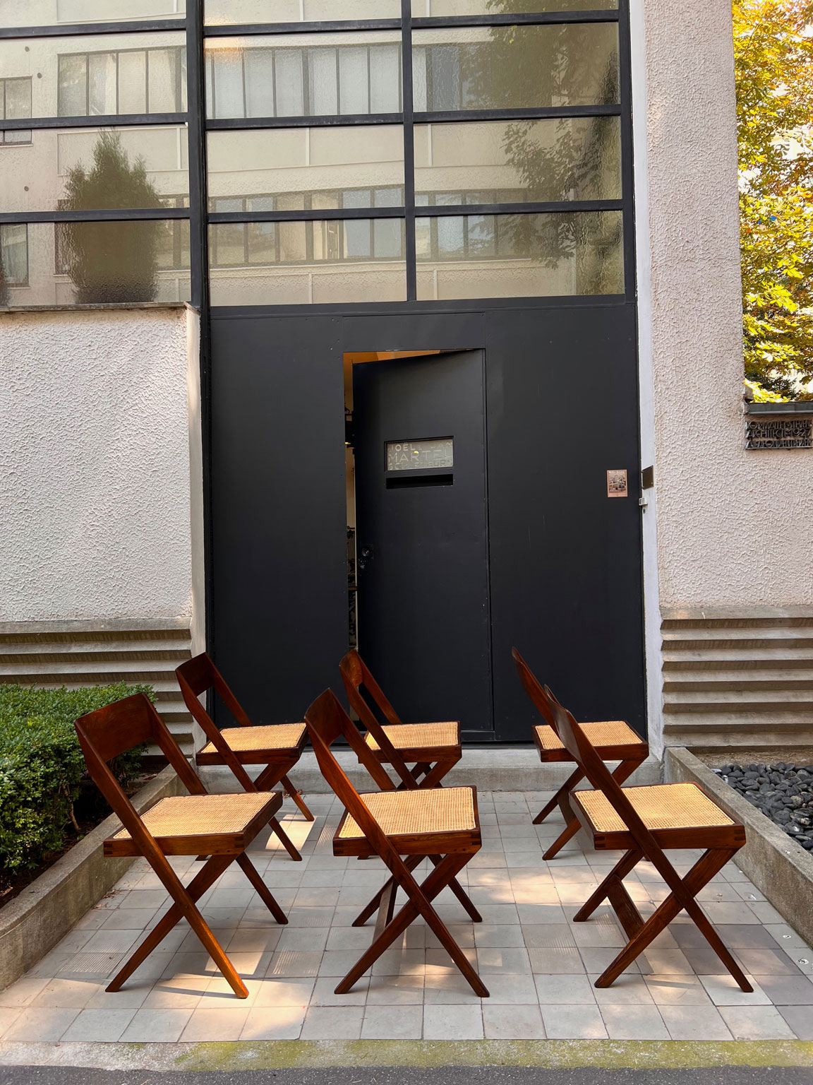 Jeanneret-Library-chairs-02