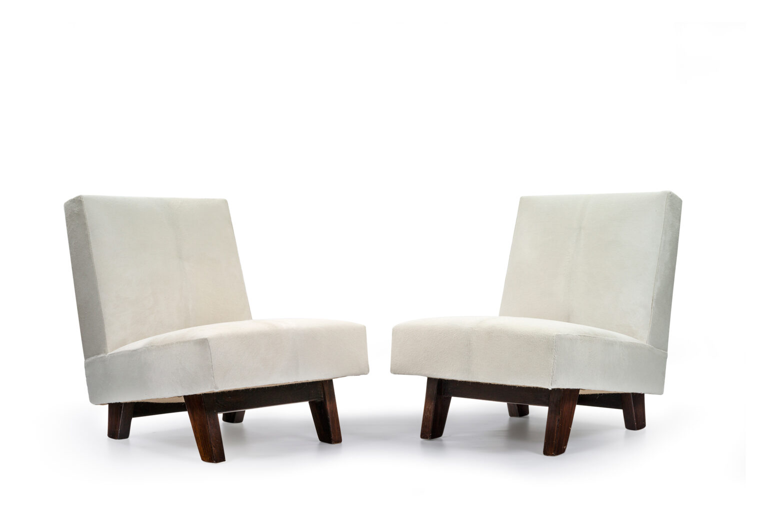 Chauffeuses à pieds courts – Le Corbusier & Pierre Jeanneret