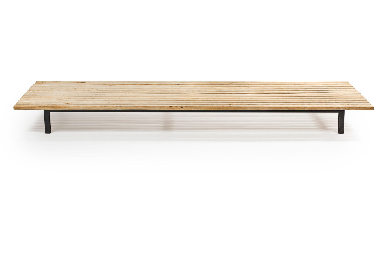 Table basse – Charlotte Perriand, photo 2