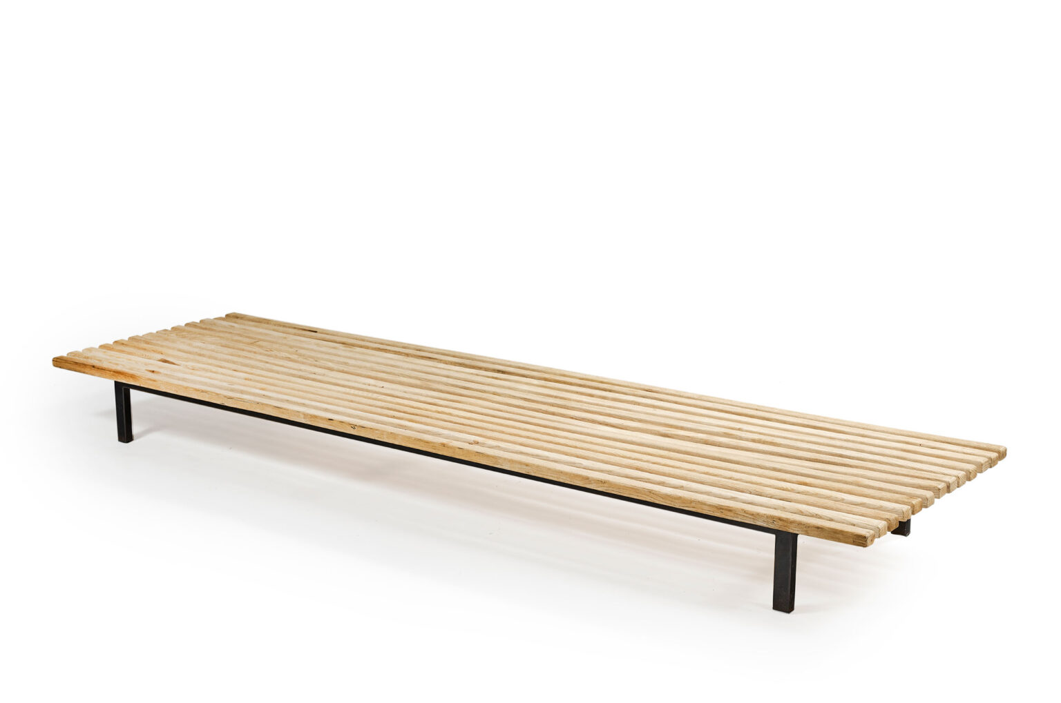 Table basse – Charlotte Perriand, photo 1
