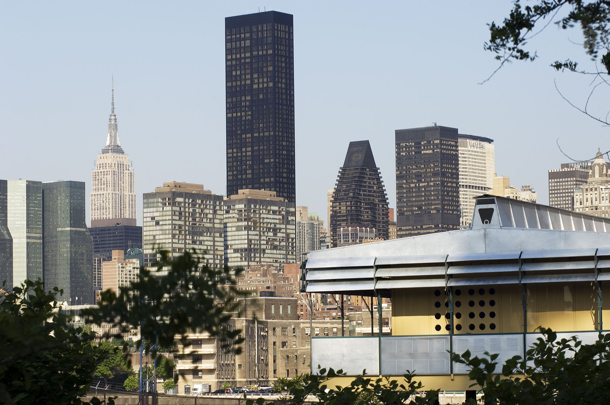 jean-prouve-maison-tropicale-new-york11